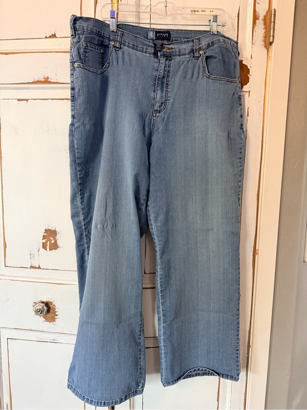Avenue Blues Light Blue Jeans - Relaxed Fit
